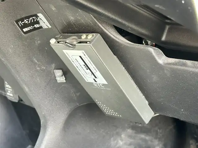 ホンダ フリード Gエアロ 鳥取県 2011(平23)年 15万km アラバスターシルバーメタリック 社外１５インチアルミ/純正メモリナビ/バックカメラ/ワンセグＴＶ　ＳＤ　ＣＤ/フロマアット/ドアバイザー/キーレス/リヤスポイラー