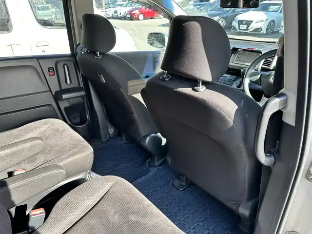 ホンダ フリード Gエアロ 鳥取県 2011(平23)年 15万km アラバスターシルバーメタリック 社外１５インチアルミ/純正メモリナビ/バックカメラ/ワンセグＴＶ　ＳＤ　ＣＤ/フロマアット/ドアバイザー/キーレス/リヤスポイラー