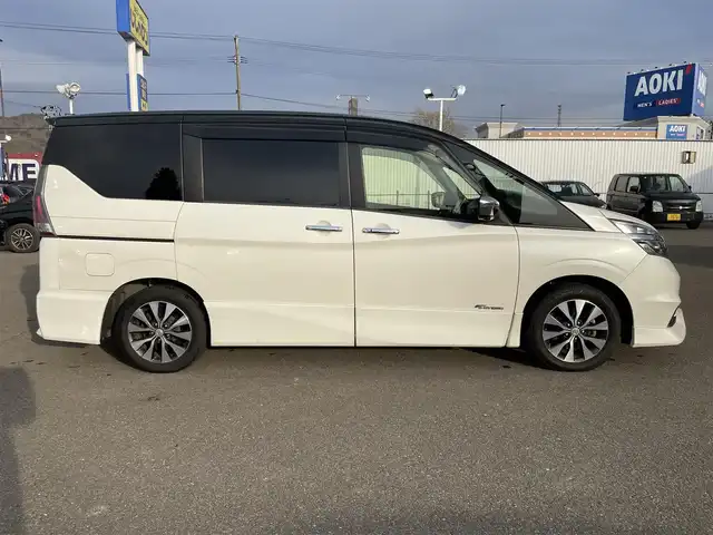 日産 セレナ ハイウェイスター Vセレクション 福島県 2017(平29)年 13.9万km ブリリアントホワイトパール 2トーン (株)IDOMが運営する【じしゃロン福島店】の自社ローン専用車両になります。こちらは現金またはオートローンご利用時の価格です。自社ローンご希望の方は別途その旨お申付け下さい/純正９インチナビ/アラウンドビューモニター/両側パワースライドドア/エマージェンシーブレーキ/フリップダウンモニター/革巻きステアリング/ステアリングリモコン/クルーズコントロール