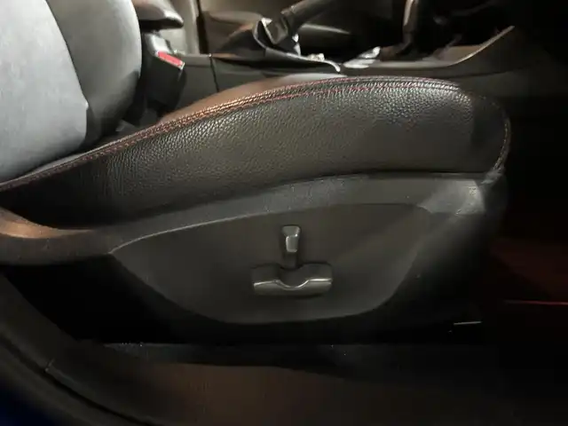 スバル インプレッサ ＷＲＸ STI A－Line 埼玉県 2011(平23)年 7.3万km WRブルーマイカ 社外ナビ　MDV-727DT/（フルセグTV/CD/DVD/BT/USB/SD/AM/FM）/ＥＴＣ/STI革シート/Carrozzeriaスピーカー/STIキャリパー/クルーズコントロール/運転席シートヒーター/運転席パワーシート/アルミペダル/パドルシフト/ステアリングスイッチ/ＨＩＤヘッドライト/フォグランプ/トノカバー/ドライブモードセレクト/純正フロアマット/プッシュスタート/電動格納ミラー/ウィンカーーミラー/スマートキー/スペアキー×1/純正ドアバイザー/スタッドレスタイヤ4本車載/社外235/45/17インチAW4本車載/車両/ナビ取扱説明書/保証書