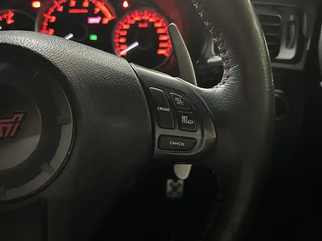 スバル インプレッサ ＷＲＸ STI A－Line 埼玉県 2011(平23)年 7.3万km WRブルーマイカ 社外ナビ　MDV-727DT/（フルセグTV/CD/DVD/BT/USB/SD/AM/FM）/ＥＴＣ/STI革シート/Carrozzeriaスピーカー/STIキャリパー/クルーズコントロール/運転席シートヒーター/運転席パワーシート/アルミペダル/パドルシフト/ステアリングスイッチ/ＨＩＤヘッドライト/フォグランプ/トノカバー/ドライブモードセレクト/純正フロアマット/プッシュスタート/電動格納ミラー/ウィンカーーミラー/スマートキー/スペアキー×1/純正ドアバイザー/スタッドレスタイヤ4本車載/社外235/45/17インチAW4本車載/車両/ナビ取扱説明書/保証書