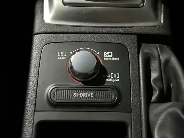 スバル インプレッサ ＷＲＸ STI A－Line 埼玉県 2011(平23)年 7.3万km WRブルーマイカ 社外ナビ　MDV-727DT/（フルセグTV/CD/DVD/BT/USB/SD/AM/FM）/ＥＴＣ/STI革シート/Carrozzeriaスピーカー/STIキャリパー/クルーズコントロール/運転席シートヒーター/運転席パワーシート/アルミペダル/パドルシフト/ステアリングスイッチ/ＨＩＤヘッドライト/フォグランプ/トノカバー/ドライブモードセレクト/純正フロアマット/プッシュスタート/電動格納ミラー/ウィンカーーミラー/スマートキー/スペアキー×1/純正ドアバイザー/スタッドレスタイヤ4本車載/社外235/45/17インチAW4本車載/車両/ナビ取扱説明書/保証書