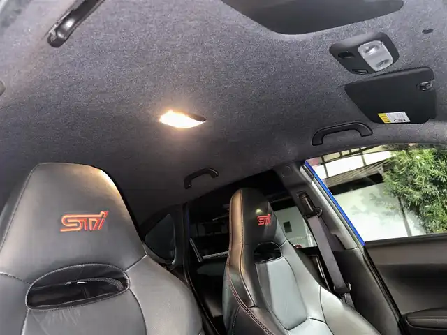 スバル インプレッサ ＷＲＸ STI A－Line 埼玉県 2011(平23)年 7.3万km WRブルーマイカ 社外ナビ　MDV-727DT/（フルセグTV/CD/DVD/BT/USB/SD/AM/FM）/ＥＴＣ/STI革シート/Carrozzeriaスピーカー/STIキャリパー/クルーズコントロール/運転席シートヒーター/運転席パワーシート/アルミペダル/パドルシフト/ステアリングスイッチ/ＨＩＤヘッドライト/フォグランプ/トノカバー/ドライブモードセレクト/純正フロアマット/プッシュスタート/電動格納ミラー/ウィンカーーミラー/スマートキー/スペアキー×1/純正ドアバイザー/スタッドレスタイヤ4本車載/社外235/45/17インチAW4本車載/車両/ナビ取扱説明書/保証書
