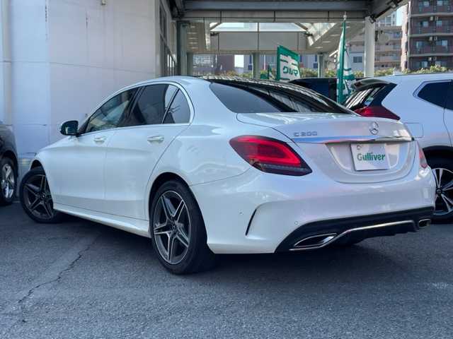 メルセデス・ベンツ Ｃ２００ アバンギャルド AMGライン 神奈川県 2018(平30)年 1.6万km ダイヤモンドホワイト 純正HDDナビ/ブルメスターサウンドシステム/バックカメラ/パークトロニック/レーダーセーフティパッケージ/ブラインドスポットアシスト/ETC【DSRC】/AMG18インチAW/レザーシート/前席シートヒーター/前席メモリー付パワーシート/アクティブブレーキアシスト	/アテンションアシスト/レーンチェンジアシスト/アイドリングストップ/パドルシフト付皮巻きハンドル/パワートランク/前後ドライブレコーダー/純正LEDヘッドライト/オートライト/ターンランプ付電動格納ドアミラー/純正フロアマット/取扱説明書