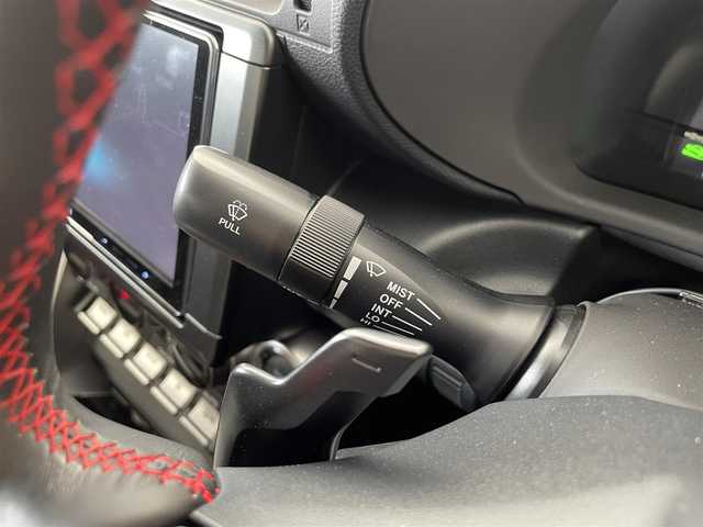 スバル ＢＲＺ S 群馬県 2021(令3)年 0.7万km 青Ｍ アイサイトコアテクノロジー/・プリクラッシュブレーキ/・車線逸脱警報機能/ふらつき警報機能/・全車速追従機能付クルーズコントロール/・後退時ブレーキアシスト/・AT誤発進/誤後進抑制機能/・先行車発進お知らせ機能/純正ディーラーオプション カロッツェリア9型ナビ（AVIC-CQ911ZP-DC)/・AM/FM/CD/DVD/USB/Bluetooth/フルセグTV/バックカメラ/ハーフレザーシート/シートヒーター /パドルシフト/LEDヘッドライト/オートライト/リヤフォグランプ/プッシュスタート/スマートキー/ETC/純正フロアマット