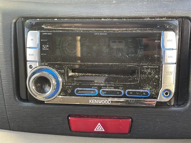 ダイハツ ムーヴ L 道央・札幌 2011(平23)年 15.7万km パールホワイトⅢ ・4WD/・社外オーディオ/・CD・ＦＭ・ＡＭ・ＭＤ・ＡＵＸ/・ETC/・純正フロアマット/・電動格納ミラー/・ベンチシート/・ヘッドライトレベライザー/・バニティミラー/・保証書/・取扱説明書