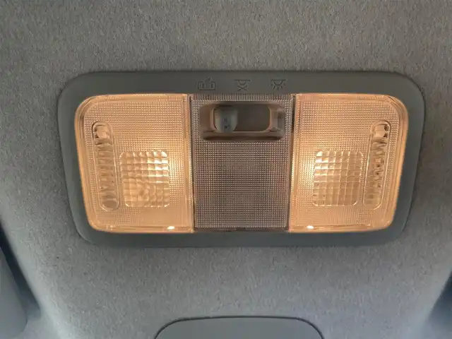 ダイハツ ムーヴ L 道央・札幌 2011(平23)年 15.7万km パールホワイトⅢ ・4WD/・社外オーディオ/・CD・ＦＭ・ＡＭ・ＭＤ・ＡＵＸ/・ETC/・純正フロアマット/・電動格納ミラー/・ベンチシート/・ヘッドライトレベライザー/・バニティミラー/・保証書/・取扱説明書