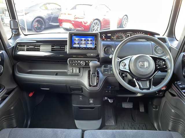 ホンダ Ｎ ＢＯＸ カスタム L 山口県 2024(令6)年 0.4万km プラチナホワイトパール ワンオーナー/純正ナビ/DVD/CD/SD/MSV/USB/BT/フルセグTV/バックカメラ/純正LEDヘッドライト/純正フォグランプ/オートライト/ヘッドライトレベライザー/純正１４インチアルミホイール/左後ろパワースライドドア/ステアリングスイッチ/クルーズコントロール/衝突被害軽減ブレーキ/LKA/横滑り防止/コーナーセンサー/オートパーキングホールド/スマートキー×２/ドライブレコーダー/純正フロアマット/純正ドアバイザー/電動格納ウインカードアミラー