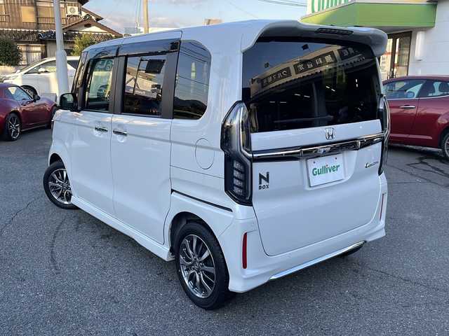 ホンダ Ｎ ＢＯＸ カスタム L 山口県 2024(令6)年 0.4万km プラチナホワイトパール ワンオーナー/純正ナビ/DVD/CD/SD/MSV/USB/BT/フルセグTV/バックカメラ/純正LEDヘッドライト/純正フォグランプ/オートライト/ヘッドライトレベライザー/純正１４インチアルミホイール/左後ろパワースライドドア/ステアリングスイッチ/クルーズコントロール/衝突被害軽減ブレーキ/LKA/横滑り防止/コーナーセンサー/オートパーキングホールド/スマートキー×２/ドライブレコーダー/純正フロアマット/純正ドアバイザー/電動格納ウインカードアミラー