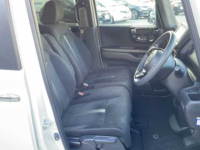 ホンダ Ｎ ＢＯＸ カスタム L 山口県 2024(令6)年 0.4万km プラチナホワイトパール ワンオーナー/純正ナビ/DVD/CD/SD/MSV/USB/BT/フルセグTV/バックカメラ/純正LEDヘッドライト/純正フォグランプ/オートライト/ヘッドライトレベライザー/純正１４インチアルミホイール/左後ろパワースライドドア/ステアリングスイッチ/クルーズコントロール/衝突被害軽減ブレーキ/LKA/横滑り防止/コーナーセンサー/オートパーキングホールド/スマートキー×２/ドライブレコーダー/純正フロアマット/純正ドアバイザー/電動格納ウインカードアミラー