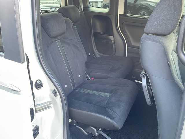 ホンダ Ｎ ＢＯＸ カスタム L 山口県 2024(令6)年 0.4万km プラチナホワイトパール ワンオーナー/純正ナビ/DVD/CD/SD/MSV/USB/BT/フルセグTV/バックカメラ/純正LEDヘッドライト/純正フォグランプ/オートライト/ヘッドライトレベライザー/純正１４インチアルミホイール/左後ろパワースライドドア/ステアリングスイッチ/クルーズコントロール/衝突被害軽減ブレーキ/LKA/横滑り防止/コーナーセンサー/オートパーキングホールド/スマートキー×２/ドライブレコーダー/純正フロアマット/純正ドアバイザー/電動格納ウインカードアミラー