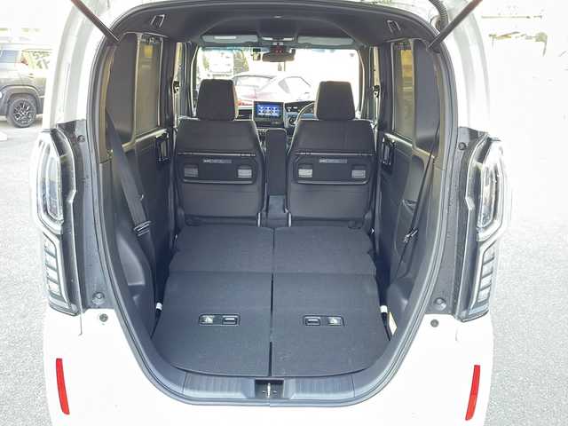 ホンダ Ｎ ＢＯＸ カスタム L 山口県 2024(令6)年 0.4万km プラチナホワイトパール ワンオーナー/純正ナビ/DVD/CD/SD/MSV/USB/BT/フルセグTV/バックカメラ/純正LEDヘッドライト/純正フォグランプ/オートライト/ヘッドライトレベライザー/純正１４インチアルミホイール/左後ろパワースライドドア/ステアリングスイッチ/クルーズコントロール/衝突被害軽減ブレーキ/LKA/横滑り防止/コーナーセンサー/オートパーキングホールド/スマートキー×２/ドライブレコーダー/純正フロアマット/純正ドアバイザー/電動格納ウインカードアミラー