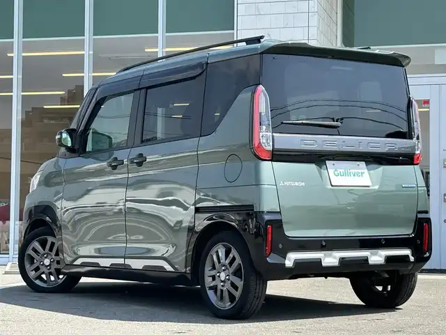 三菱 デリカミニ G プレミアム 兵庫県 2023(令5)年 1.4万km 緑 純正9インチメモリナビ/（AM/FM/BT/フルセグTV/SD）/全方位カメラ/マイパイロット/デジタルインナーミラー/ステアリングヒーター/ハンズフリースライドドア/両側パワースライドドア/クルーズコントロール/シートヒーター/衝突被害軽減システム/アイドリングストップ/スマートキー/プッシュスタート/LEDヘッドライト/ETC