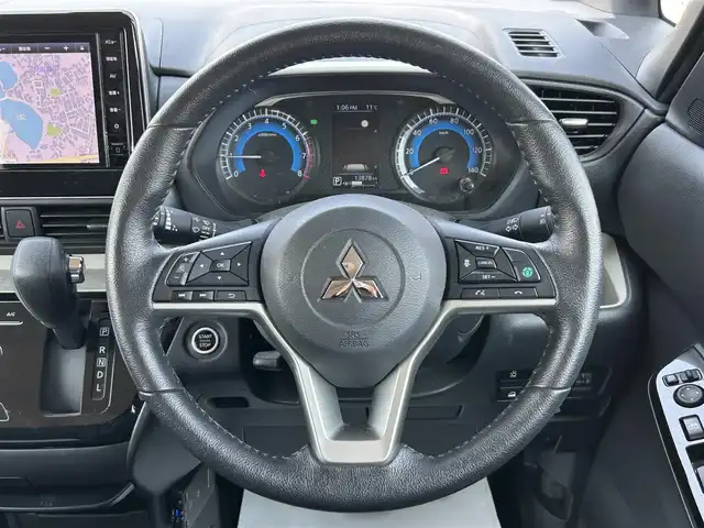 三菱 デリカミニ G プレミアム 兵庫県 2023(令5)年 1.4万km 緑 純正9インチメモリナビ/（AM/FM/BT/フルセグTV/SD）/全方位カメラ/マイパイロット/デジタルインナーミラー/ステアリングヒーター/ハンズフリースライドドア/両側パワースライドドア/クルーズコントロール/シートヒーター/衝突被害軽減システム/アイドリングストップ/スマートキー/プッシュスタート/LEDヘッドライト/ETC
