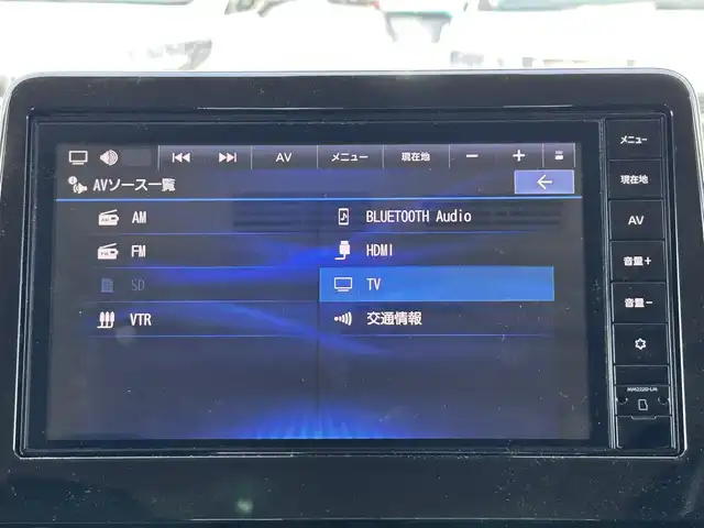 三菱 デリカミニ G プレミアム 兵庫県 2023(令5)年 1.4万km 緑 純正9インチメモリナビ/（AM/FM/BT/フルセグTV/SD）/全方位カメラ/マイパイロット/デジタルインナーミラー/ステアリングヒーター/ハンズフリースライドドア/両側パワースライドドア/クルーズコントロール/シートヒーター/衝突被害軽減システム/アイドリングストップ/スマートキー/プッシュスタート/LEDヘッドライト/ETC