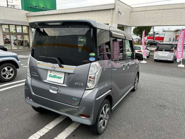 日産 デイズ ルークス ハイウェイスターX Gパッケージ 埼玉県 2015(平27)年 6.7万km チタニウムグレーメタリック /ワンオーナー/メモリナビ/フルセグテレビ/バックカメラ/ETC/プッシュスタート/ドアバイザー/アイドリングストップ/衝突被害軽減システム/AAC/ABS/横滑り防止装置/両側パワースライドドア/Bluetooth接続/取扱説明書/保証書/PW/PS/ドアバイザー/
