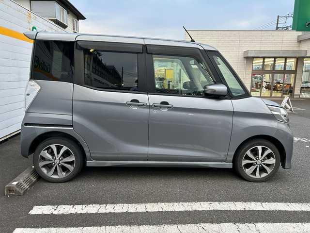 日産 デイズ ルークス ハイウェイスターX Gパッケージ 埼玉県 2015(平27)年 6.7万km チタニウムグレーメタリック /ワンオーナー/メモリナビ/フルセグテレビ/バックカメラ/ETC/プッシュスタート/ドアバイザー/アイドリングストップ/衝突被害軽減システム/AAC/ABS/横滑り防止装置/両側パワースライドドア/Bluetooth接続/取扱説明書/保証書/PW/PS/ドアバイザー/