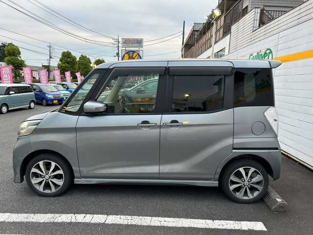 日産 デイズ ルークス ハイウェイスターX Gパッケージ 埼玉県 2015(平27)年 6.7万km チタニウムグレーメタリック /ワンオーナー/メモリナビ/フルセグテレビ/バックカメラ/ETC/プッシュスタート/ドアバイザー/アイドリングストップ/衝突被害軽減システム/AAC/ABS/横滑り防止装置/両側パワースライドドア/Bluetooth接続/取扱説明書/保証書/PW/PS/ドアバイザー/