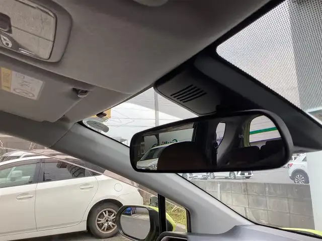 トヨタ シエンタ G 栃木県 2016(平28)年 4.9万km エアーイエロー  純正SDナビ/ ワンセグテレビ/ バックカメラ/ オートハイビーム/ トヨタセーフティーセンス/ ドアバイザー/ プッシュスタート/ 両側パワースライドドア/ 純正フロアマット