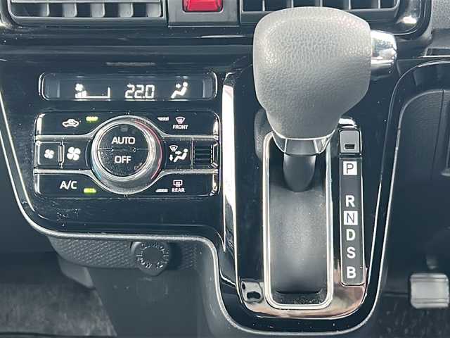 ダイハツ タント カスタム X スタイルセレクション 三重県 2021(令3)年 2.8万km ブラックマイカメタリック 純正ナビ/両側パワースライドドア/前席シートヒーター/スペアキー/USB給電ポート/ウィンカーミラー/レーンキープアシスト/衝突軽減ブレーキ/コーナーセンサー/オートライト/LEDヘッドライト/シートリフター/ハーフレザーシート/ステアリングリモコン/サイド・リアスポイラー/リヤサンシェード/アイドリングストップ/電動格納ミラー/禁煙車