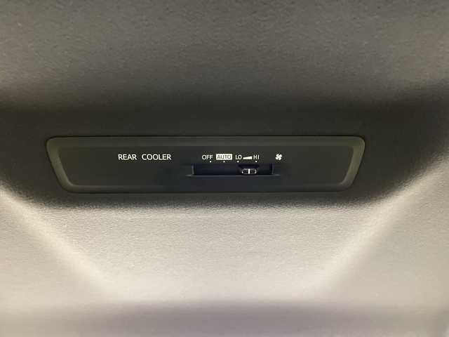 トヨタ ノア G 鹿児島県 2018(平30)年 8万km ホワイトパールクリスタルシャイン 純正ナビ/（CD/DVD/Bluetooth/フルセグ）/クルーズコントロール/片側パワースライドドア/プリクラッシュセーフティ/レーンキープアシスト/シートヒーター/ドラレコ付きデジタルインナーミラー/ETC/シートバックテーブル/オートライト/保証書/取扱説明書