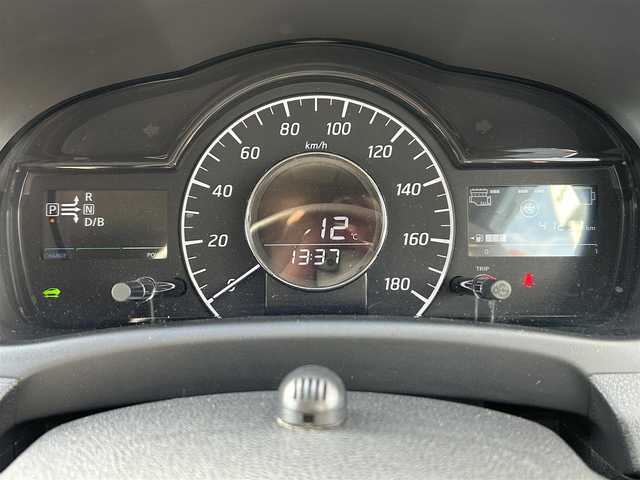 日産 ノート e－パワー メダリスト 宮城県 2018(平30)年 4.2万km ブリリアントホワイトパール インテリジェントアラウンドビューモニターセット/・踏み間違い衝突防止アシスト/・フロント＆バックソナー/・インテリジェントアラウンドビューモニター/・スマートルームミラー/＝＝＝/社外エアロ/インテリジェントエマージェンシーブレーキ/車線逸脱警報/純正ナビ（MM317D-W）/・CD/DVD/・Bluetooth/・フルセグTV/ETC/ドライブレコーダー/革巻きステアリング/ステアリングスイッチ/LEDヘッドランプ/フォグランプ/オートライト/スマートキー＆プッシュスタート/電動格納ミラー/社外17インチAW/車高調/ドアバイザー/フロアマット/Wエアバッグ