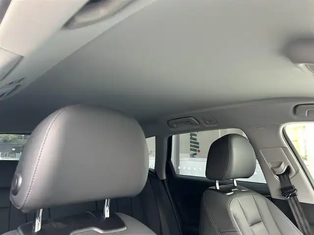 アウディ Ａ４ アバント 35TFSI アドバンスド 神奈川県 2021(令3)年 3.5万km 黒 純正ナビ/バックカメラ/全方位カメラ/クリアランスソナー/パドルシフト/クルーズコントロール/レザーシート/前席シートヒーター/前席パワーシート/メモリシート/パークアシスト/ETC2.0/ルーフレール/アイドリングストップ/社外フロアマット/純正AW/スマートキー/スペアキー×1/取扱説明書/保証書