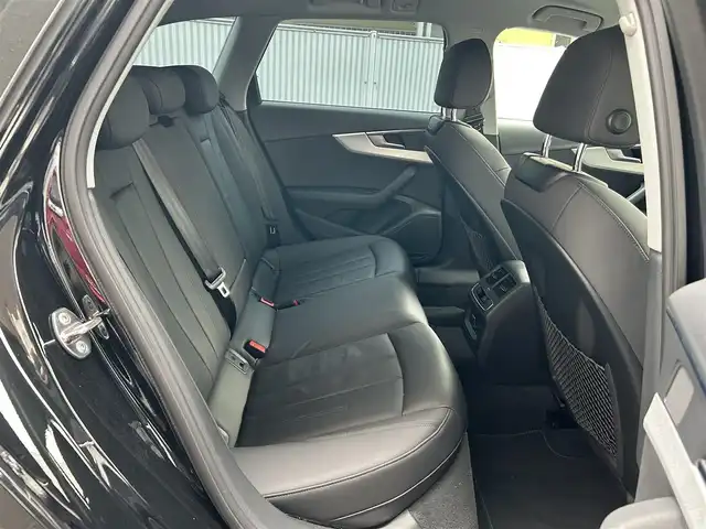 アウディ Ａ４ アバント 35TFSI アドバンスド 神奈川県 2021(令3)年 3.5万km 黒 純正ナビ/バックカメラ/全方位カメラ/クリアランスソナー/パドルシフト/クルーズコントロール/レザーシート/前席シートヒーター/前席パワーシート/メモリシート/パークアシスト/ETC2.0/ルーフレール/アイドリングストップ/社外フロアマット/純正AW/スマートキー/スペアキー×1/取扱説明書/保証書