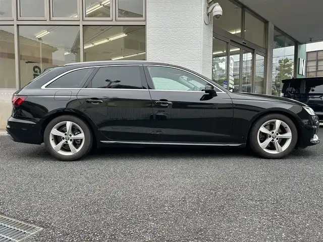 アウディ Ａ４ アバント 35TFSI アドバンスド 神奈川県 2021(令3)年 3.5万km 黒 純正ナビ/バックカメラ/全方位カメラ/クリアランスソナー/パドルシフト/クルーズコントロール/レザーシート/前席シートヒーター/前席パワーシート/メモリシート/パークアシスト/ETC2.0/ルーフレール/アイドリングストップ/社外フロアマット/純正AW/スマートキー/スペアキー×1/取扱説明書/保証書