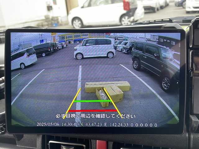 スズキ ジムニー XC 道北・旭川 2021(令3)年 0.8万km キネティックイエロー ・社外10型ナビ/BT/BD/DVD/CD録音/USB/・社外ガナドールマフラー/・社外ビルシュタインショック/・レイズ16インチアルミホイール/・社外ボンネットダンパー/・社外ステアリングダンパー/・SUZUKIエンブレムグリル/・社外荷室カバー/・タニグチ防水マット/・バックカメラ/・マッドフラップ/・アピオアルミペダル/・社外ツイーター/・ETC/・スマートキー/・LEDヘッドライト/・フォグ/・スズキセーフティサポート/デュアルセンサーブレーキ/誤発進抑制機能/車線逸脱警報/先行車発進お知らせ機能/ふらつき警報/標識認識機能/・クルーズコントロール/・前席シートヒーター/・ドアバイザー/・スペアキー/・保証書＆取説