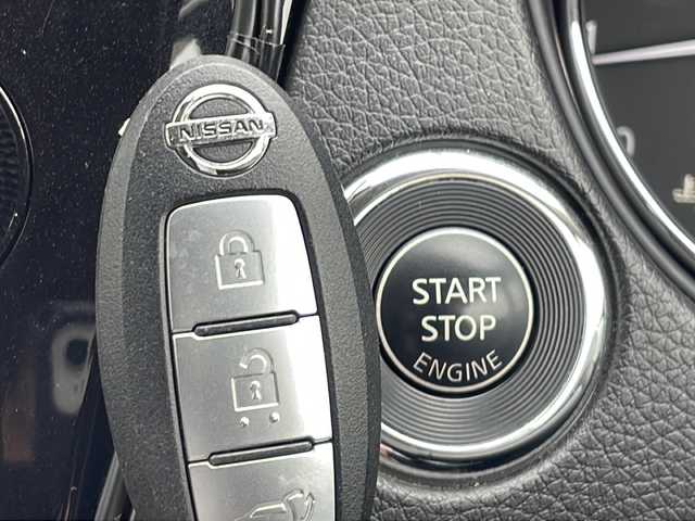日産 エクストレイル 20Xi 山口県 2018(平30)年 6.9万km ブリリアントホワイトパール 純正ＳＤナビ/・フルセグテレビ/・CD/DVD再生/・USB/AUX入力端子/バックカメラ/全周囲カメラ/デジタルインナーミラー/パワーバックドア/スマートキー/プッシュスタート/ETC/ドライブレコーダー/ＶＤＣ/インテリジェントエマージンシーブレーキ/踏み間違い衝突防止アシスト/フロント＆バックソナー/進入禁止標識検知/プロパイロット/車線逸脱防止システム/後側片車両検知警報/後退時車両検知警報