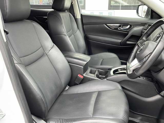 日産 エクストレイル 20Xi 山口県 2018(平30)年 6.9万km ブリリアントホワイトパール 純正ＳＤナビ/・フルセグテレビ/・CD/DVD再生/・USB/AUX入力端子/バックカメラ/全周囲カメラ/デジタルインナーミラー/パワーバックドア/スマートキー/プッシュスタート/ETC/ドライブレコーダー/ＶＤＣ/インテリジェントエマージンシーブレーキ/踏み間違い衝突防止アシスト/フロント＆バックソナー/進入禁止標識検知/プロパイロット/車線逸脱防止システム/後側片車両検知警報/後退時車両検知警報