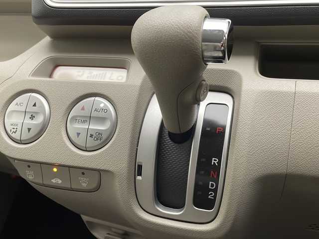 ホンダ ライフ G スマートプラス 宮崎県 2010(平22)年 4.6万km バニラクレム 〇純正CDプレーヤー【WX-104CU】/〇AUX/USB/FM/AM/〇電格ミラー/〇ドアバイザー/〇ハロゲンライト/〇オートエアコン/〇スマートキー/〇保証書/〇取扱説明書
