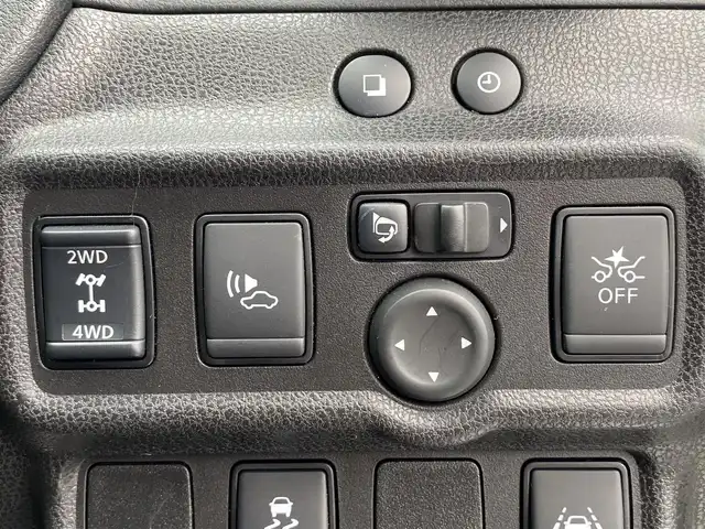 日産 ノート e－パワー X FOUR 青森県 2019(平31)年 11.9万km ブリリアントシルバー ４WD/純正ナビ/フルセグTV/CD/DVD/BT/バックカメラ/全周囲カメラ/デジタルインナーミラー/ETC/ドライブレコーダー/オートライト/LEDヘッドライト/衝突被害軽減システム/レーンアシスト/15インチ純正AW/純正フロアマット