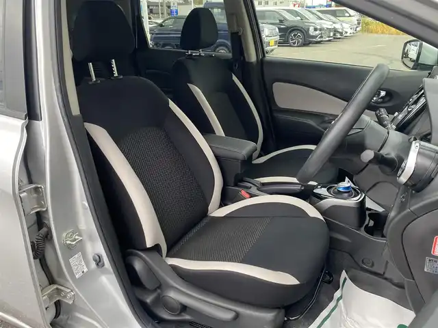 日産 ノート e－パワー X FOUR 青森県 2019(平31)年 11.9万km ブリリアントシルバー ４WD/純正ナビ/フルセグTV/CD/DVD/BT/バックカメラ/全周囲カメラ/デジタルインナーミラー/ETC/ドライブレコーダー/オートライト/LEDヘッドライト/衝突被害軽減システム/レーンアシスト/15インチ純正AW/純正フロアマット