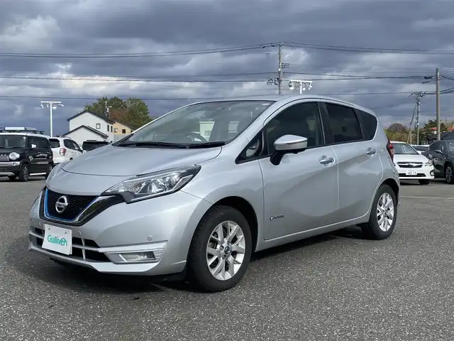 日産 ノート e－パワー X FOUR 青森県 2019(平31)年 11.9万km ブリリアントシルバー ４WD/純正ナビ/フルセグTV/CD/DVD/BT/バックカメラ/全周囲カメラ/デジタルインナーミラー/ETC/ドライブレコーダー/オートライト/LEDヘッドライト/衝突被害軽減システム/レーンアシスト/15インチ純正AW/純正フロアマット