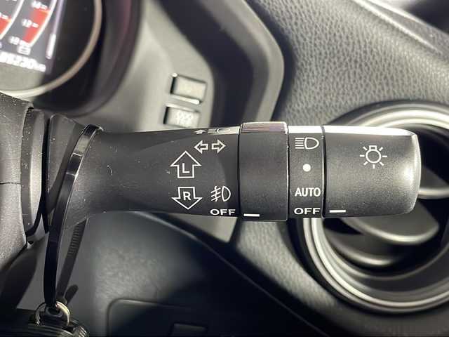 トヨタ ８６ GT 沖縄県 2018(平30)年 8.6万km クリスタルホワイトパール 禁煙車/ＴＲＤエアロ/（フロント／サイド／リアハーフ）/ＴＲＤフェンダーフィン/HKSマフラー/社外ナビ/（ＣＤ／ＤＶＤ／Ｂｌｕｅｔｏｏｔｈ／フルセグＴＶ）/バックカメラ/クルーズコントロール/ステアリングスイッチ/純正１７インアルミ/ＥＴＣ/コーナーセンサー/社外皮調シートカバー/保証書/取扱説明書
