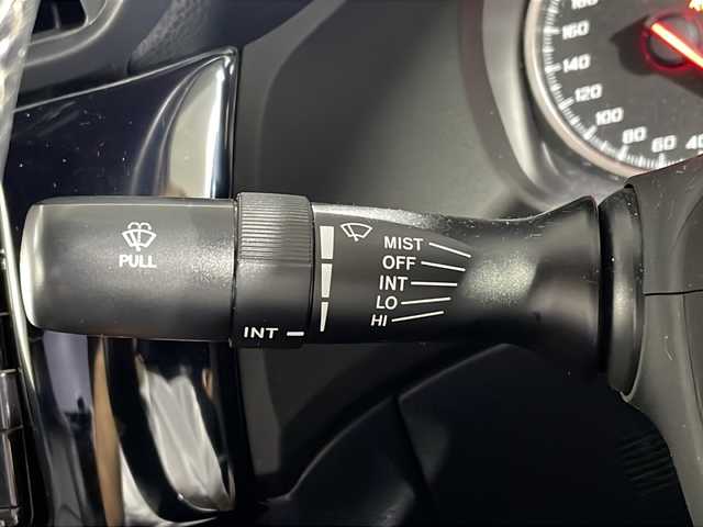 トヨタ ８６ GT 沖縄県 2018(平30)年 8.6万km クリスタルホワイトパール 禁煙車/ＴＲＤエアロ/（フロント／サイド／リアハーフ）/ＴＲＤフェンダーフィン/HKSマフラー/社外ナビ/（ＣＤ／ＤＶＤ／Ｂｌｕｅｔｏｏｔｈ／フルセグＴＶ）/バックカメラ/クルーズコントロール/ステアリングスイッチ/純正１７インアルミ/ＥＴＣ/コーナーセンサー/社外皮調シートカバー/保証書/取扱説明書