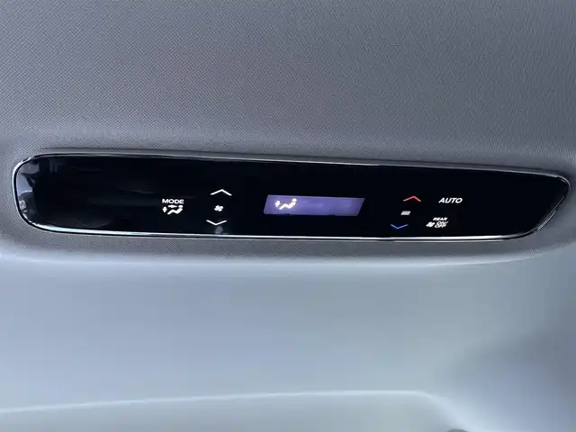 ホンダ オデッセイ ハイブリッド アブソルート・EXホンダセンジング 滋賀県 2018(平30)年 6.3万km プラチナホワイトパール 純正9インチナビ/【Bluetooth/USB/CD/DVD/フルセグTV/HDMI】/ハーフレザーシート/全方位カメラ/両側パワースライドドア/ホンダセンシング/・衝突軽減ブレーキ/・誤発進抑制機能/・歩行者事故低減ステアリング/・路外逸脱抑制機能/・渋滞追従機能付アダプティブクルーズコントロール/・LKAS〈車線維持支援システム〉/・先行車発進お知らせ機能/・標識認識機能/ブラインドスポットインフォメーション/LEDヘッドライト/クリアランスソナー/前後ドライブレコーダー/ビルトインETC2.0/電動パーキングブレーキ/オートブレーキホールド/D/Nパワーシート/D/Nシートヒーター/2列目オットマン/プッシュスタート/スマートキー/ステアリングリモコン