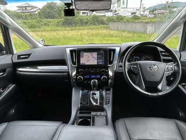 トヨタ アルファード S Cパッケージ 長崎県 2020(令2)年 5.2万km ホワイトパールクリスタルシャイン ワンオーナー/サンルーフ/モデリスタエアロ(F/S/R下)/モデリスタマフラーカッター/純正ナビ/(BT/フルセグ)/バックカメラ/フリップダウンモニター/衝突軽減ブレーキ/レーンアシスト/コーナーセンサー/ブラインドスポットモニター/レーダークルーズ/両側パワースライドドア/パワーバックドア /レザーシート/シートヒーター/エアシート/パワーシート/ハンドルヒーター/ビルトインETC/前後ドライブレコーダー/純正18インチAW