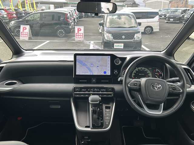 トヨタ ノア S－Z 京都府 2022(令4)年 2.8万km アティチュードブラックマイカ 純正１０．５インチメモリーナビ/トヨタセーフティセンス　/両側パワースライドドア　/バックカメラ　/クリアランスソナー　/禁煙車　/７人乗り　/ＥＴＣ　/ＬＥＤヘッドライト　/シートヒーター　/スマートキー