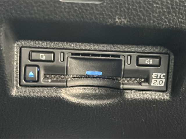 トヨタ ノア S－Z 京都府 2022(令4)年 2.8万km アティチュードブラックマイカ 純正１０．５インチメモリーナビ/トヨタセーフティセンス　/両側パワースライドドア　/バックカメラ　/クリアランスソナー　/禁煙車　/７人乗り　/ＥＴＣ　/ＬＥＤヘッドライト　/シートヒーター　/スマートキー