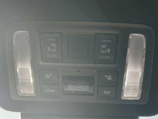 トヨタ ノア S－Z 京都府 2022(令4)年 2.8万km アティチュードブラックマイカ 純正１０．５インチメモリーナビ/トヨタセーフティセンス　/両側パワースライドドア　/バックカメラ　/クリアランスソナー　/禁煙車　/７人乗り　/ＥＴＣ　/ＬＥＤヘッドライト　/シートヒーター　/スマートキー