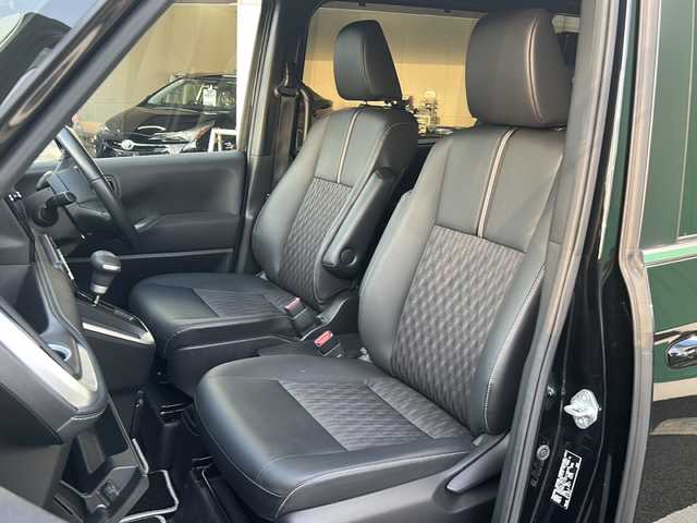 トヨタ ノア S－Z 京都府 2022(令4)年 2.8万km アティチュードブラックマイカ 純正１０．５インチメモリーナビ/トヨタセーフティセンス　/両側パワースライドドア　/バックカメラ　/クリアランスソナー　/禁煙車　/７人乗り　/ＥＴＣ　/ＬＥＤヘッドライト　/シートヒーター　/スマートキー