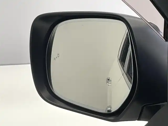 トヨタ ランドクルーザー ZX 愛知県 2016(平28)年 2.9万km ホワイトパールクリスタルシャイン 純正９インチナビ　全方位カメラ　サンルーフ　ルーフレール　ＢＳＭ　黒レザーシート　センターデフロック　パワーシート　シートヒーター　シートベンチレーション　ステアリングヒーター　ＡＣＣ　ＬＥＤ　ＥＴＣ