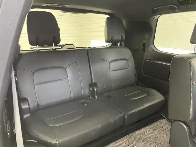 トヨタ ランドクルーザー ZX 愛知県 2016(平28)年 2.9万km ホワイトパールクリスタルシャイン 純正９インチナビ　全方位カメラ　サンルーフ　ルーフレール　ＢＳＭ　黒レザーシート　センターデフロック　パワーシート　シートヒーター　シートベンチレーション　ステアリングヒーター　ＡＣＣ　ＬＥＤ　ＥＴＣ