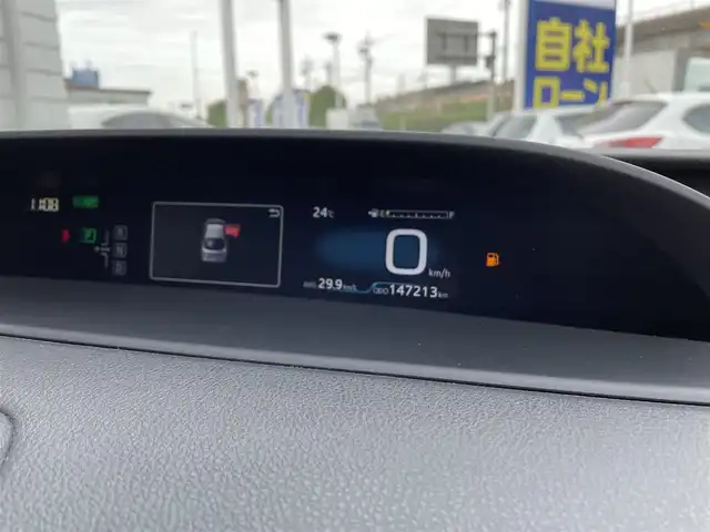 トヨタ プリウス S 愛知県 2016(平28)年 14.8万km スティールブロンドM (株)IDOMが運営する【じしゃロン名古屋鳴海店】の自社ローン専用車両になりますこちらは現金またはオートローンご利用時の価格です。自社ローンご希望の方は別途その旨お申付け下さい/・ワンオーナー/・純正SDナビ/・フルセグTV　BT/・バックカメラ/・レーダークルーズ/・LKA/・LEDヘッドライト/・オートハイビーム/・フォグ/・ビルトインETC/・純正15AW/・スマートキー×２