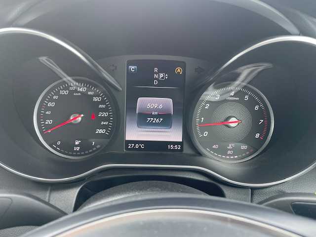 メルセデス・ベンツ Ｃ１８０ アバンギャルド 神奈川県 2015(平27)年 7.8万km ポーラホワイト ワンオーナー/保証書/取扱説明書/純正メモリナビ/（FM・AM・BT・CD・フルセグTV・SD）/衝突軽減システム/レーダークルーズコントロール/ブラインドスポットアシスト/レーンキーピングアシスト/コーナーセンサー/パドルシフト/LEDヘッドライト/オートライト/カーテン＋サイドエアバッグ/レザーシート/メモリー付きパワーシート/純正１７インチAW/バックカメラ