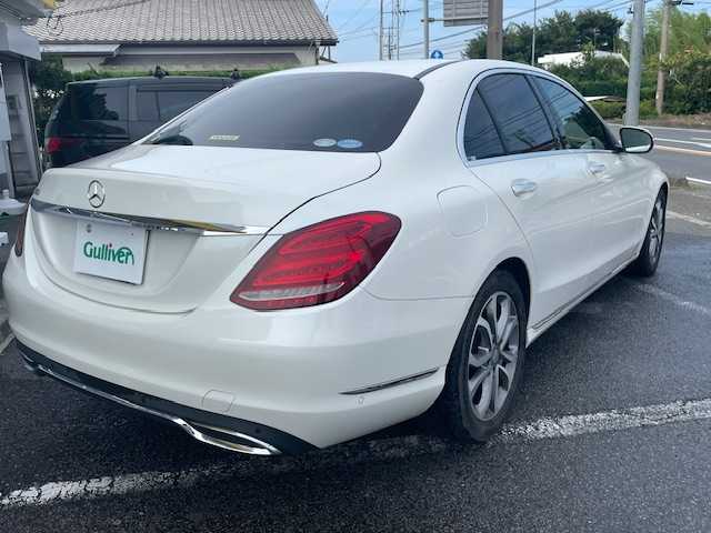 メルセデス・ベンツ Ｃ１８０ アバンギャルド 神奈川県 2015(平27)年 7.8万km ポーラホワイト ワンオーナー/保証書/取扱説明書/純正メモリナビ/（FM・AM・BT・CD・フルセグTV・SD）/衝突軽減システム/レーダークルーズコントロール/ブラインドスポットアシスト/レーンキーピングアシスト/コーナーセンサー/パドルシフト/LEDヘッドライト/オートライト/カーテン＋サイドエアバッグ/レザーシート/メモリー付きパワーシート/純正１７インチAW/バックカメラ