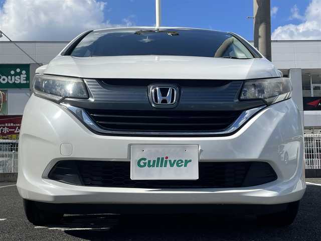 ホンダ フリード G 長崎県 2017(平29)年 7.7万km ホワイトオーキッドパール 純正Gathersインターナビ/・AM/FM/BT/CD/バックカメラ/ステアリングスイッチ/片側パワースライドドア/ビルトインETC/ライトレベライザー/アイドリングストップ/フロアマット/ドアバイザー/保証書/取扱説明書/ナビ取扱説明書/スペアキー
